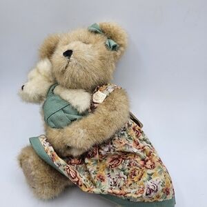 Boyds Bears Floral Teddy with Green Bow